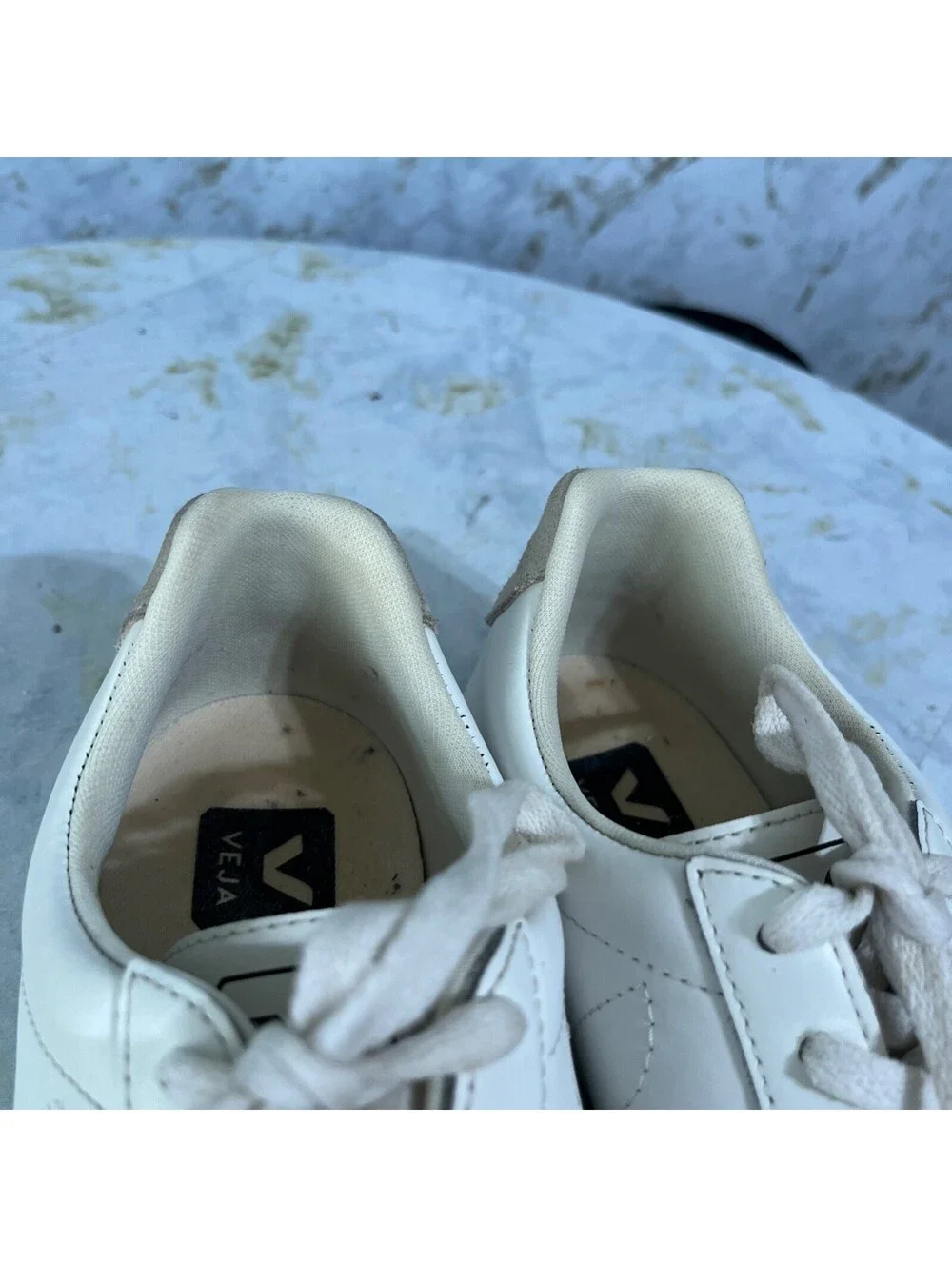 Veja upper midsole